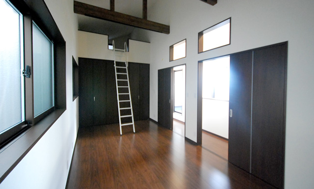 2部屋に仕切ることが出来るロフト付き子ども部屋