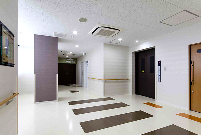 2F　エレベーターホール